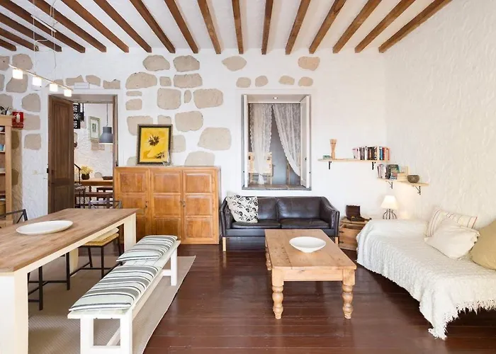 לינה וארוחת בוקר Sansofi