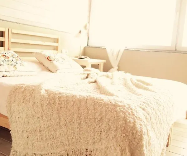 לינה וארוחת בוקר Sansofi